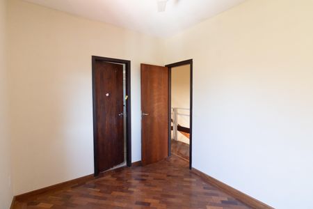 Casa à venda com 250m², 3 quartos e 5 vagas Casa à venda com 250m², 3 quartos e 5 vagasQuarto 2 - Suíte