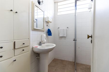 Casa à venda com 197m², 2 quartos e 2 vagas Casa à venda com 197m², 2 quartos e 2 vagasBanheiro Social
