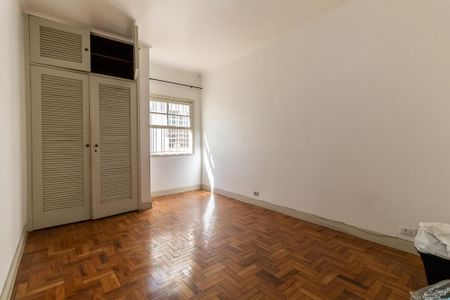 Casa à venda com 197m², 2 quartos e 2 vagas Casa à venda com 197m², 2 quartos e 2 vagasQuarto