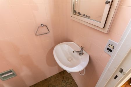 Casa à venda com 197m², 2 quartos e 2 vagas Casa à venda com 197m², 2 quartos e 2 vagasBanheiro Suíte