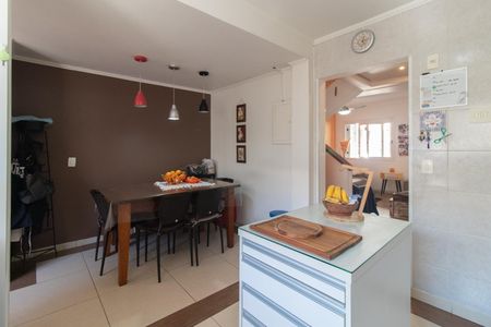 Casa de condomínio à venda com 148m², 3 quartos e 2 vagas Casa de condomínio à venda com 148m², 3 quartos e 2 vagasCozinha e Área de Serviço