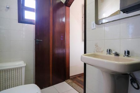 Casa à venda com 189m², 4 quartos e 2 vagasBanheiro da suíte