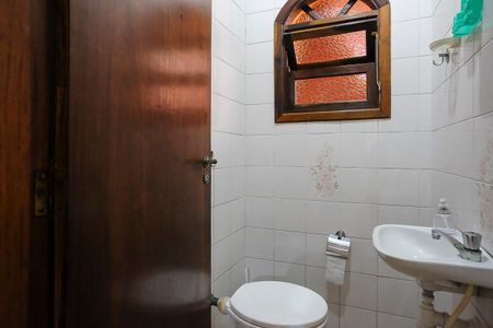 Casa à venda com 189m², 4 quartos e 2 vagasBanheiro de Serviço