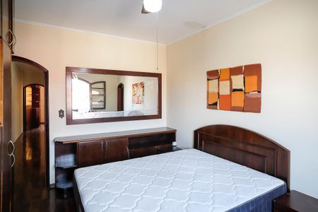 Casa à venda com 189m², 4 quartos e 2 vagasSuíte