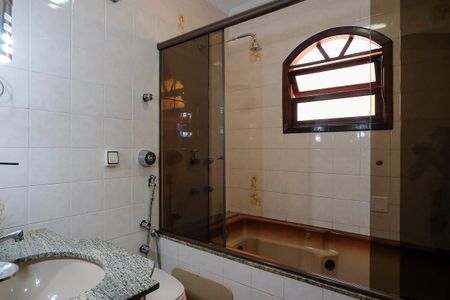 Casa à venda com 189m², 4 quartos e 2 vagasBanheiro Social