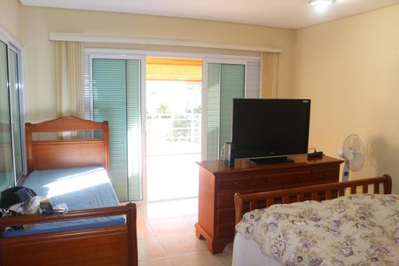 Casa à venda com 300m², 4 quartos e 4 vagasSuíte 1