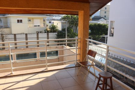 Casa à venda com 300m², 4 quartos e 4 vagasVaranda