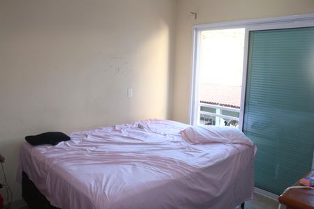 Casa à venda com 300m², 4 quartos e 4 vagasSuíte 2