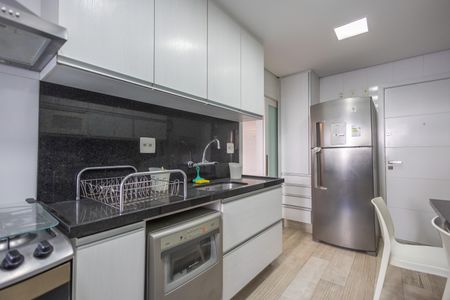 Apartamento à venda com 100m², 3 quartos e 2 vagas Apartamento à venda com 100m², 3 quartos e 2 vagasCozinha