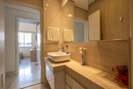 Apartamento à venda com 100m², 3 quartos e 2 vagas Apartamento à venda com 100m², 3 quartos e 2 vagasBanheiro Social