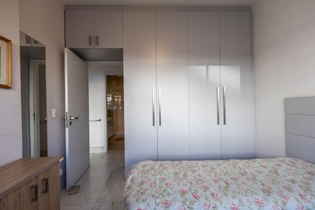 Apartamento à venda com 100m², 3 quartos e 2 vagas Apartamento à venda com 100m², 3 quartos e 2 vagasQuarto 1