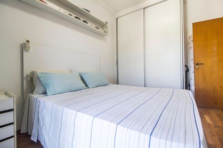 Casa de condomínio à venda com 420m², 5 quartos e 4 vagas Casa de condomínio à venda com 420m², 5 quartos e 4 vagasSuíte 2