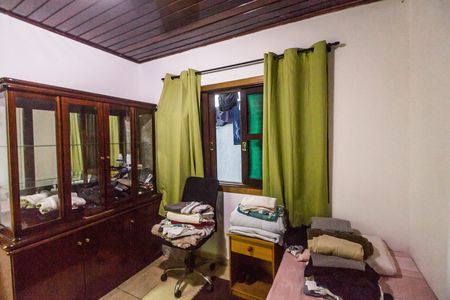 Casa de condomínio à venda com 420m², 5 quartos e 4 vagas Casa de condomínio à venda com 420m², 5 quartos e 4 vagasQuarto de Serviço