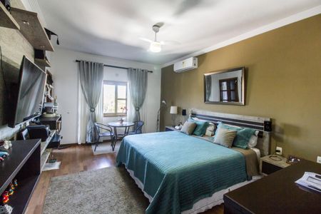 Casa de condomínio à venda com 420m², 5 quartos e 4 vagas Casa de condomínio à venda com 420m², 5 quartos e 4 vagasSuíte 1