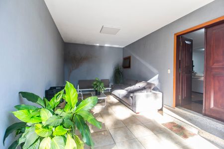 Casa de condomínio à venda com 420m², 5 quartos e 4 vagas Casa de condomínio à venda com 420m², 5 quartos e 4 vagasÁrea comum