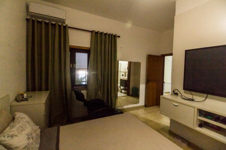 Casa de condomínio à venda com 420m², 5 quartos e 4 vagas Casa de condomínio à venda com 420m², 5 quartos e 4 vagasSuíte 4