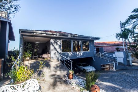 Casa de condomínio à venda com 420m², 5 quartos e 4 vagas Casa de condomínio à venda com 420m², 5 quartos e 4 vagasÁrea comum