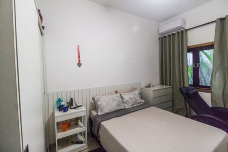 Casa de condomínio à venda com 420m², 5 quartos e 4 vagas Casa de condomínio à venda com 420m², 5 quartos e 4 vagasSuíte 4