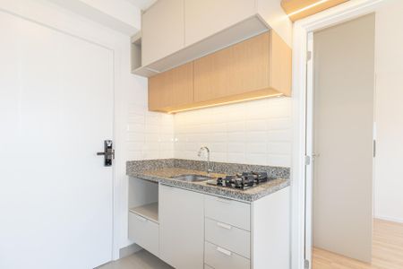 Cozinha de apartamento para alugar com 1 quarto, 27m² em Vila Olímpia, São Paulo