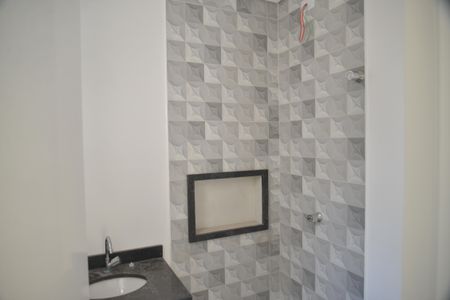 Apartamento à venda com 92m², 2 quartos e 2 vagasBanheiro da Suíte