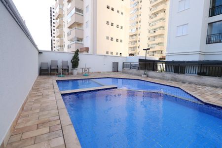 Apartamento à venda com 98m², 4 quartos e 2 vagasÁrea comum - Piscina