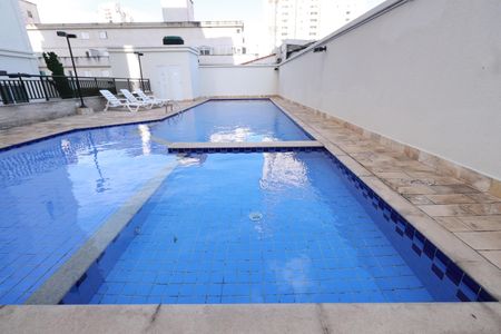 Apartamento à venda com 98m², 4 quartos e 2 vagasÁrea comum - Piscina