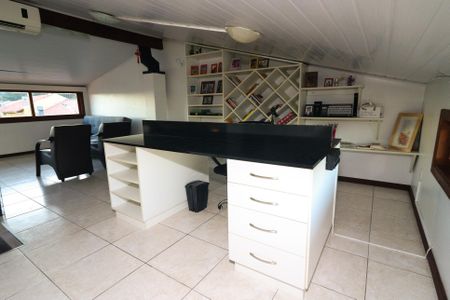 Casa de condomínio à venda com 110m², 2 quartos e 2 vagasEscritório