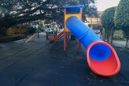 Casa de condomínio à venda com 110m², 2 quartos e 2 vagasÁrea comum - Playground