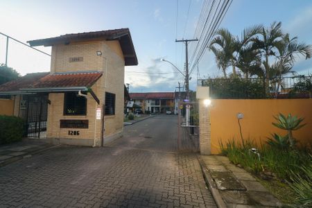 Casa de condomínio à venda com 110m², 2 quartos e 2 vagasFachada do condomínio
