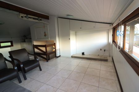 Casa de condomínio à venda com 110m², 2 quartos e 2 vagasSala de TV