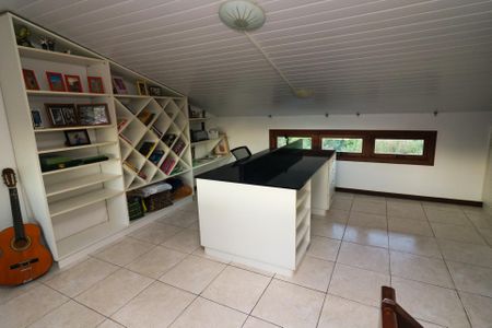 Casa de condomínio à venda com 110m², 2 quartos e 2 vagasEscritório