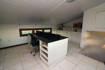 Casa de condomínio à venda com 110m², 2 quartos e 2 vagasEscritório