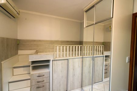 Casa de condomínio à venda com 110m², 2 quartos e 2 vagasSuíte 1