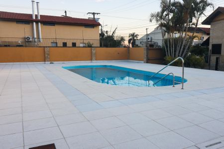 Casa de condomínio à venda com 110m², 2 quartos e 2 vagasÁrea comum - Piscina