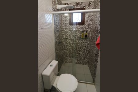 Casa de condomínio à venda com 110m², 2 quartos e 2 vagasBanheiro da Suíte 1