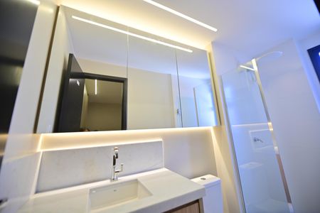 Apartamento para alugar com 75m², 2 quartos e 1 vaga Apartamento para alugar com 75m², 2 quartos e 1 vagaBanheiro 2