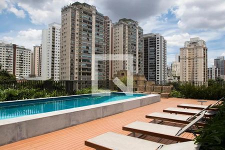 Studio para alugar com 27m², 1 quarto e sem vaga Studio para alugar com 27m², 1 quarto e sem vagaÁrea comum - Piscina