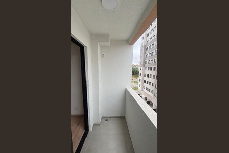 Varanda Sala  de apartamento para alugar com 2 quartos, 45m² em Vila Palmares, Santo André