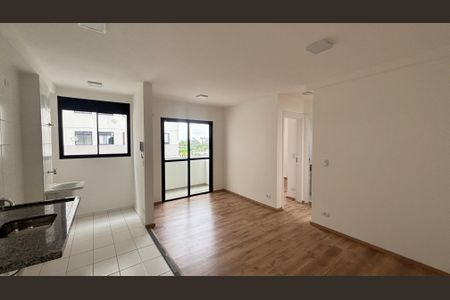 Sala  de apartamento para alugar com 2 quartos, 45m² em Vila Palmares, Santo André