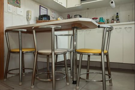 Apartamento à venda com 75m², 2 quartos e 2 vagasCozinha