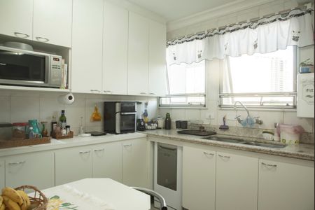 Apartamento à venda com 75m², 2 quartos e 2 vagasCozinha