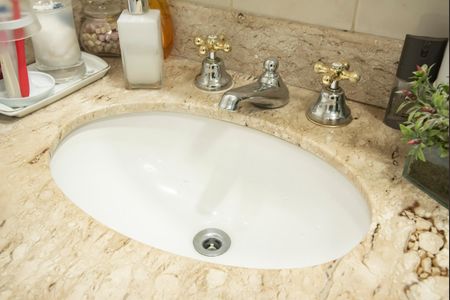 Apartamento à venda com 75m², 2 quartos e 2 vagasBanheiro da Suíte