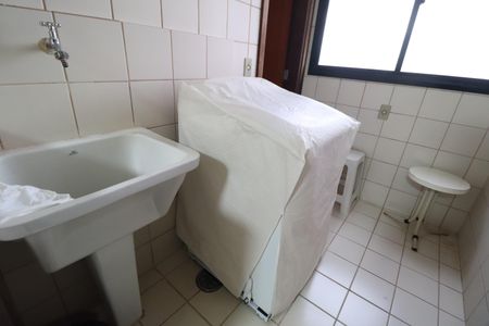 Apartamento para alugar com 87m², 3 quartos e 1 vagaÁrea de Serviço