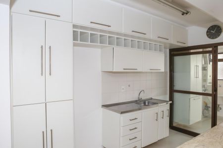 Apartamento à venda com 93m², 3 quartos e 2 vagas Apartamento à venda com 93m², 3 quartos e 2 vagasCozinha