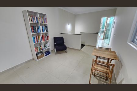 Casa para alugar com 96m², 3 quartos e 2 vagasSala