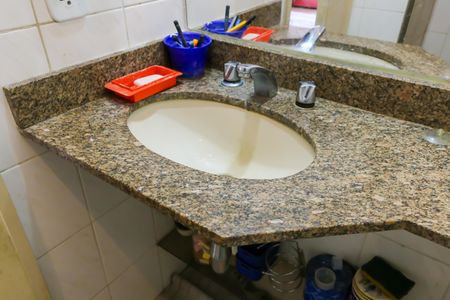 Apartamento à venda com 205m², 3 quartos e 3 vagas Apartamento à venda com 205m², 3 quartos e 3 vagasBanheiro Social