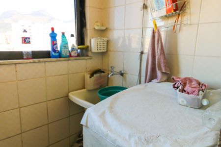 Apartamento à venda com 205m², 3 quartos e 3 vagas Apartamento à venda com 205m², 3 quartos e 3 vagasÁrea de Serviço