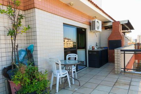 Apartamento à venda com 205m², 3 quartos e 3 vagas Apartamento à venda com 205m², 3 quartos e 3 vagasChurrasqueira da Cobertura