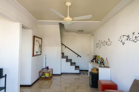 Apartamento à venda com 205m², 3 quartos e 3 vagas Apartamento à venda com 205m², 3 quartos e 3 vagasSala