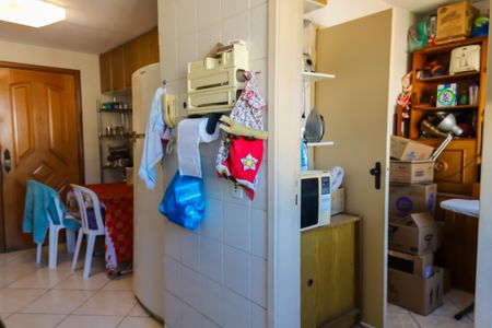 Apartamento à venda com 205m², 3 quartos e 3 vagas Apartamento à venda com 205m², 3 quartos e 3 vagasÁrea de Serviço